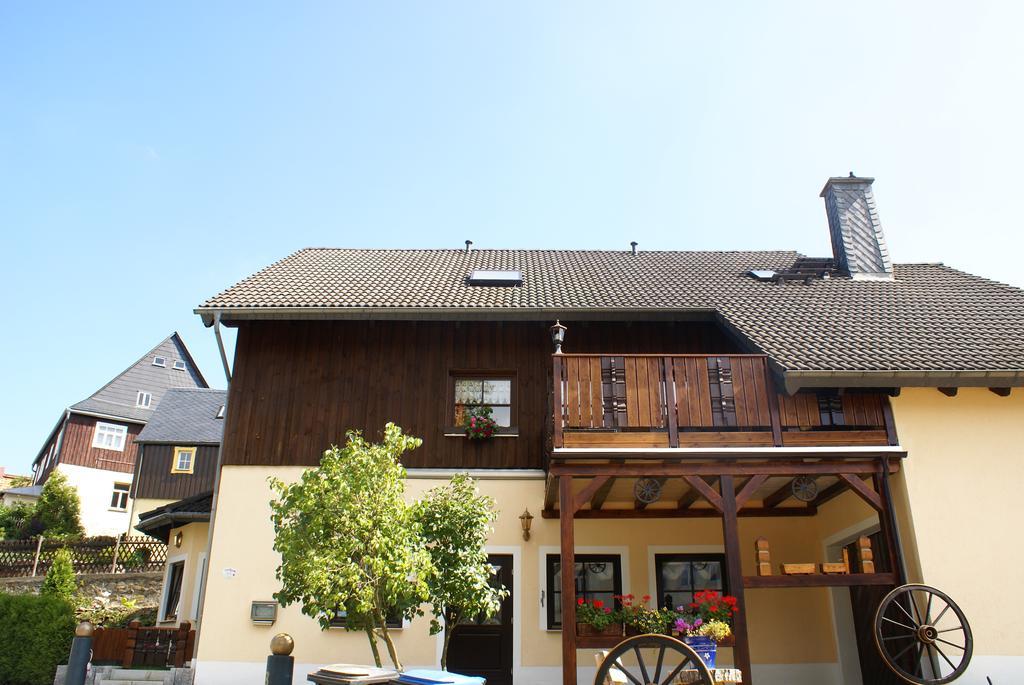 Ferienwohnung Am Schloss Lauenstein Im Erzgebirge Exteriör bild
